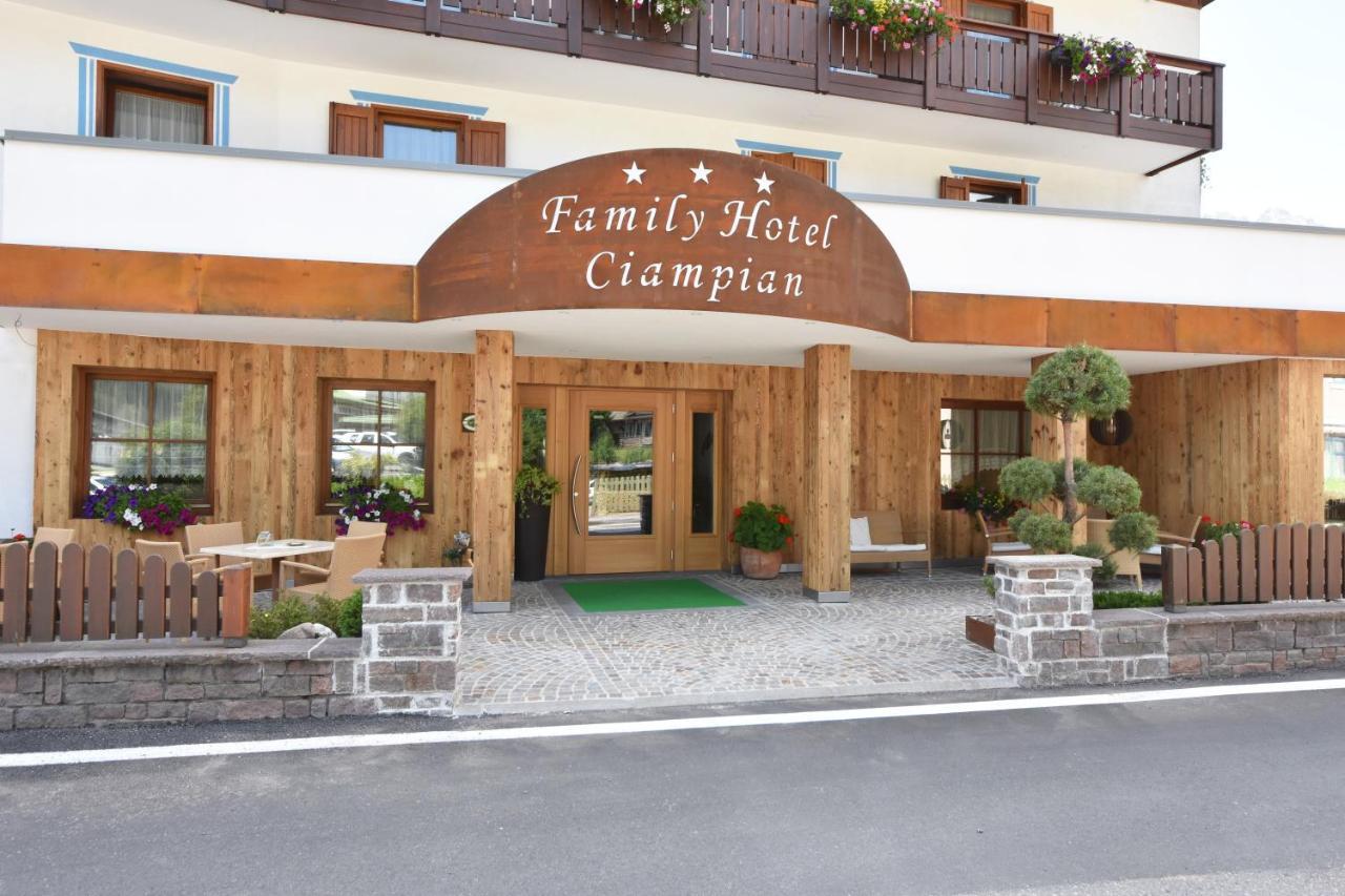 Hotel Ciampian Моена Екстер'єр фото